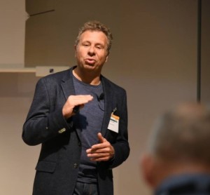 Thomas Rieker berichtete in München über den Verkauf seiner Klinik an AniCura. (Foto: © WiSiTiA/hh)