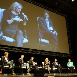 Segen oder Fluch? Wie verändern Kapitalinvestoren den deutschen Praxis-Markt. bpt-Podiumsdiskussion in Bielefeld. (Foto: ©WiSiTiA/jh)