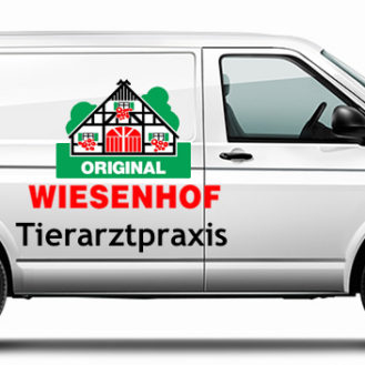 VW-Transporter mit Wiesenhof Tierarzt-Aufschrift