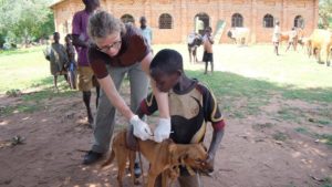 „Tiere bedeuten Leben, gesunde Viehherden helfen, die Ernährung der Familien, insbesondere der Kinder zu sichern.“ (Bild: Dr. Christine Montag/TOKA)